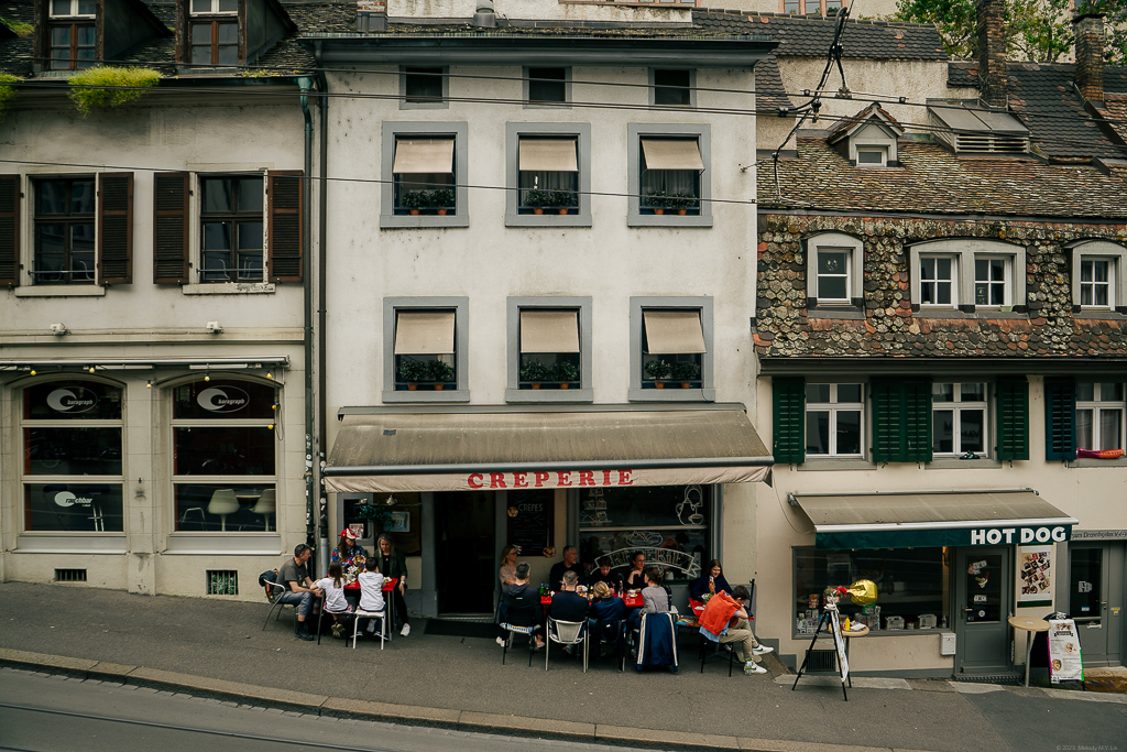 A creperie and hot dog restaurant