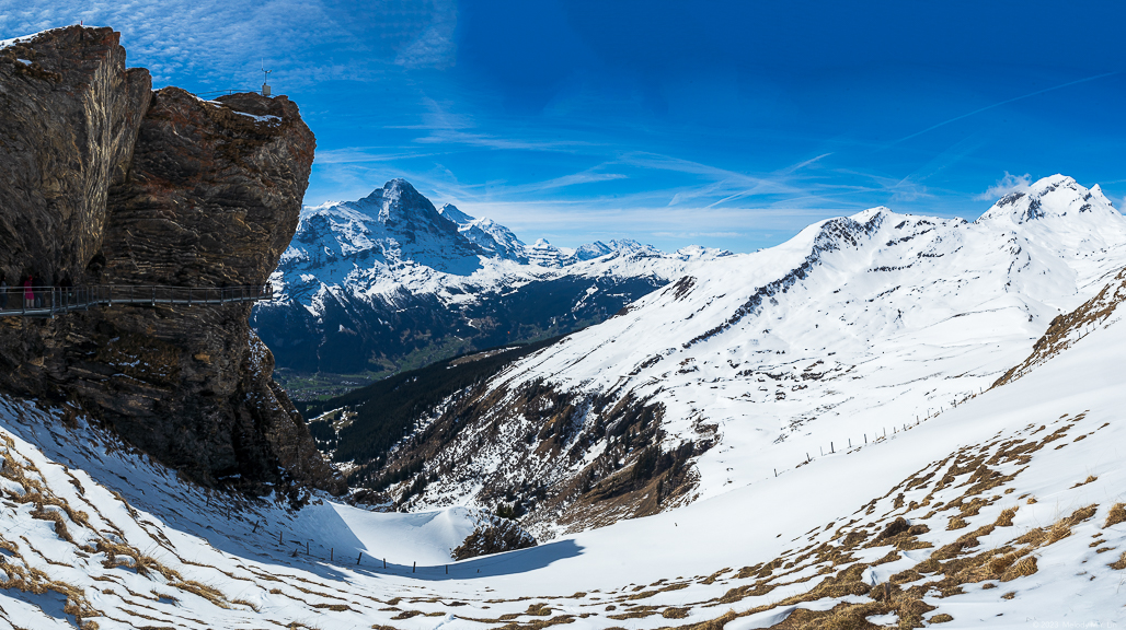 Pano view of the cliff walk and surrounding mountains