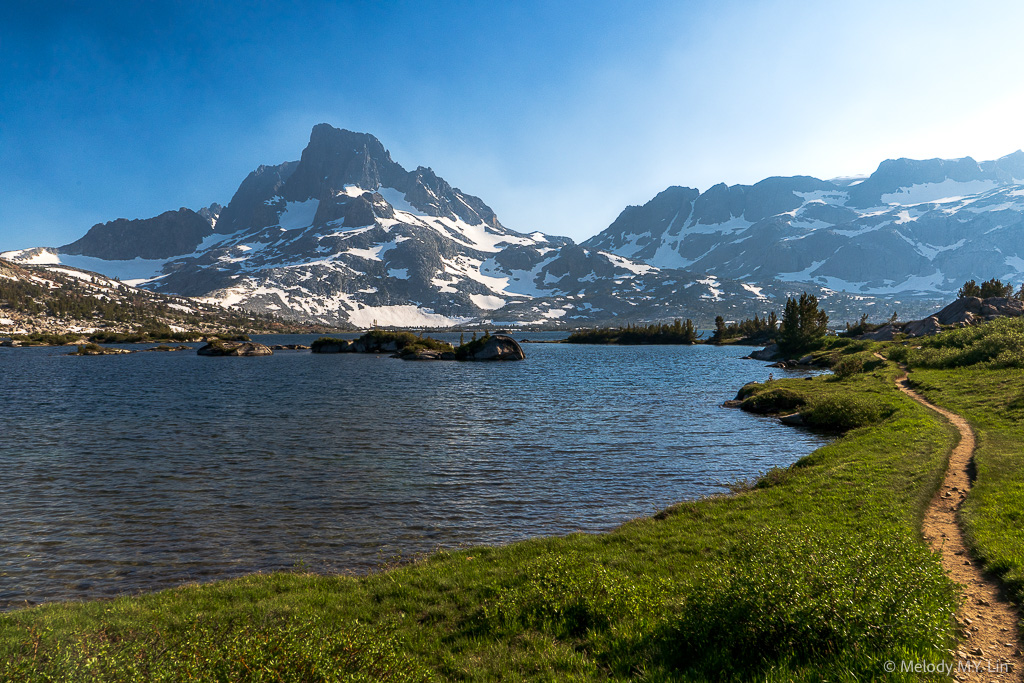 The islands of Thousand Island Lake