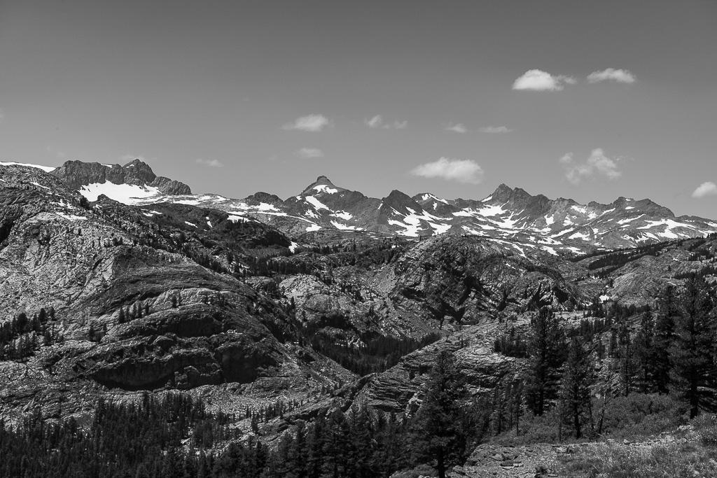 B&W of Yosemite peaks